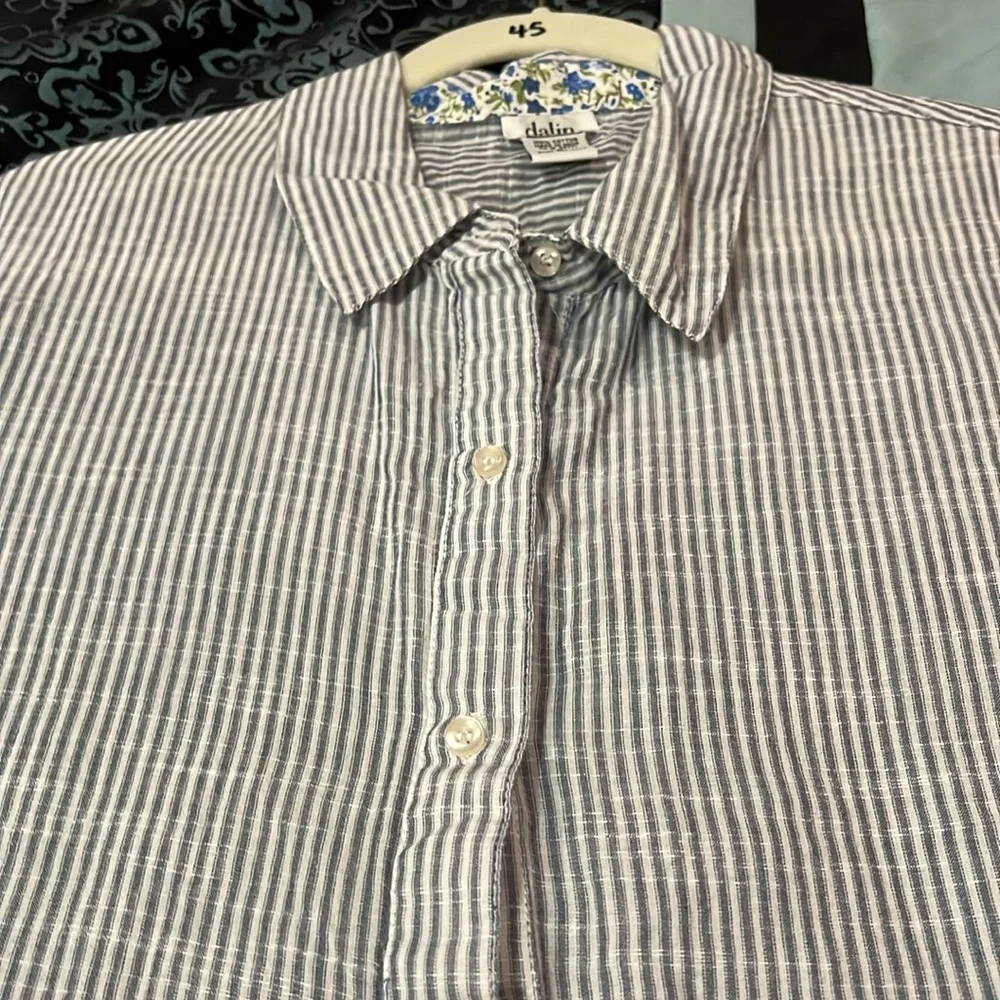 DALIN Women’s Striped Button-Up Shirt, size large - Picture 5 of 8